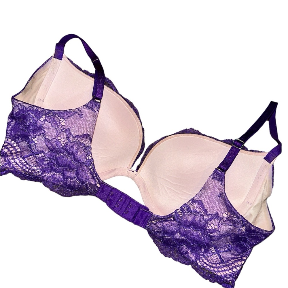 Victoria’s Secret Plunge Push Up Bra - Picture 2 of 5